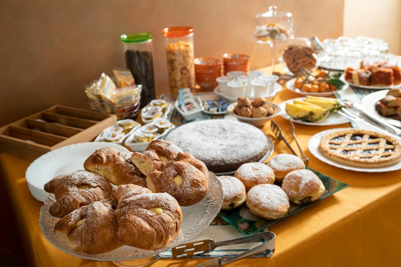 B&B Pietre Preziose Castelluzzo Bagian luar foto